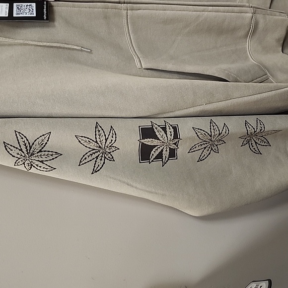 Brand new hoodie size Small - Picture 8 of 9